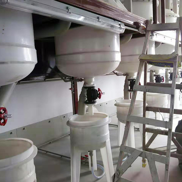 PP儲罐 PP儲(chǔ)罐